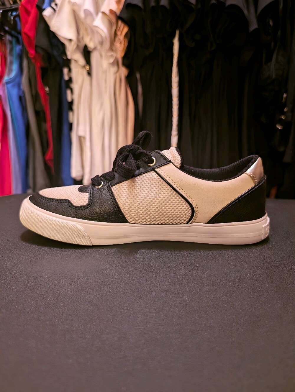Guess Women's Black and Cream Low-Top Sneakers - Picture 4 of 8